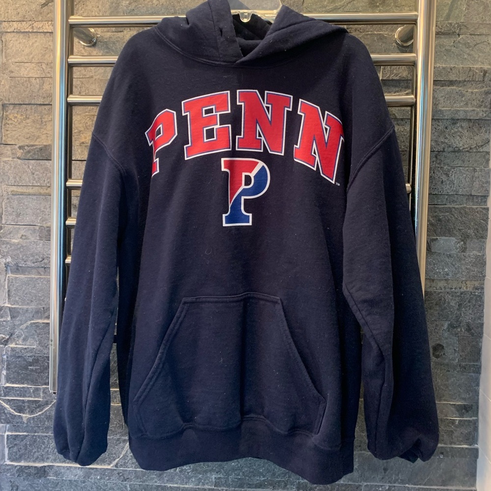 University of Pennsylvania Sweatshirt Size M